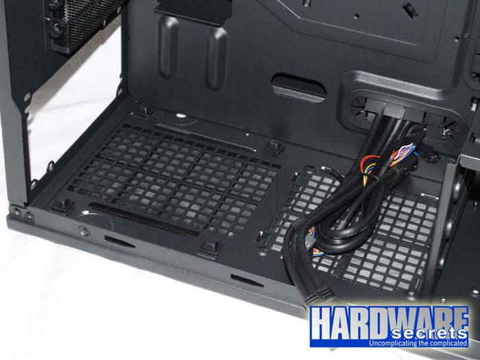 Обзор BitFenix Raider